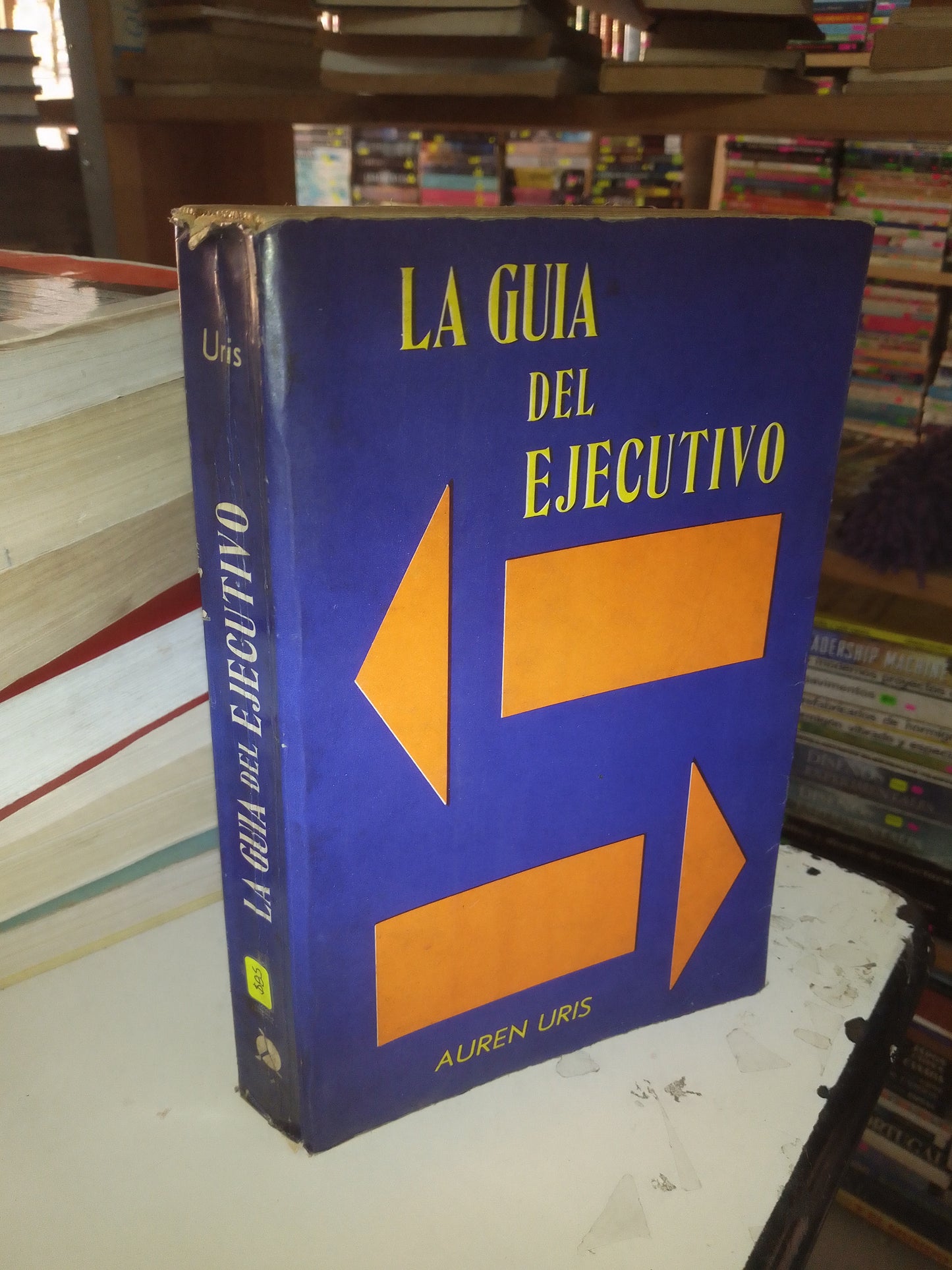 LA GUÍA DEL EJECUTIVO POR AUREN URIS USADO ADMINISTRACIÓN LITERARIO 207