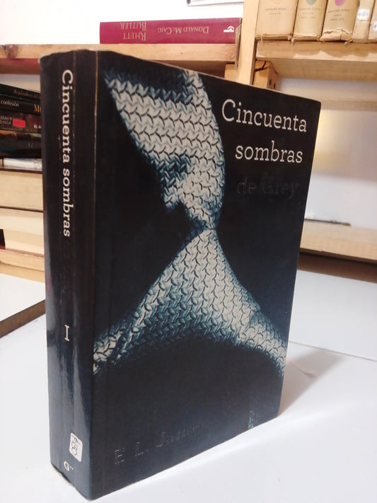 CINCUENTA SOMBRAS DE GREY POR E.L.JAMES USADO NOVELA JUÁREZ