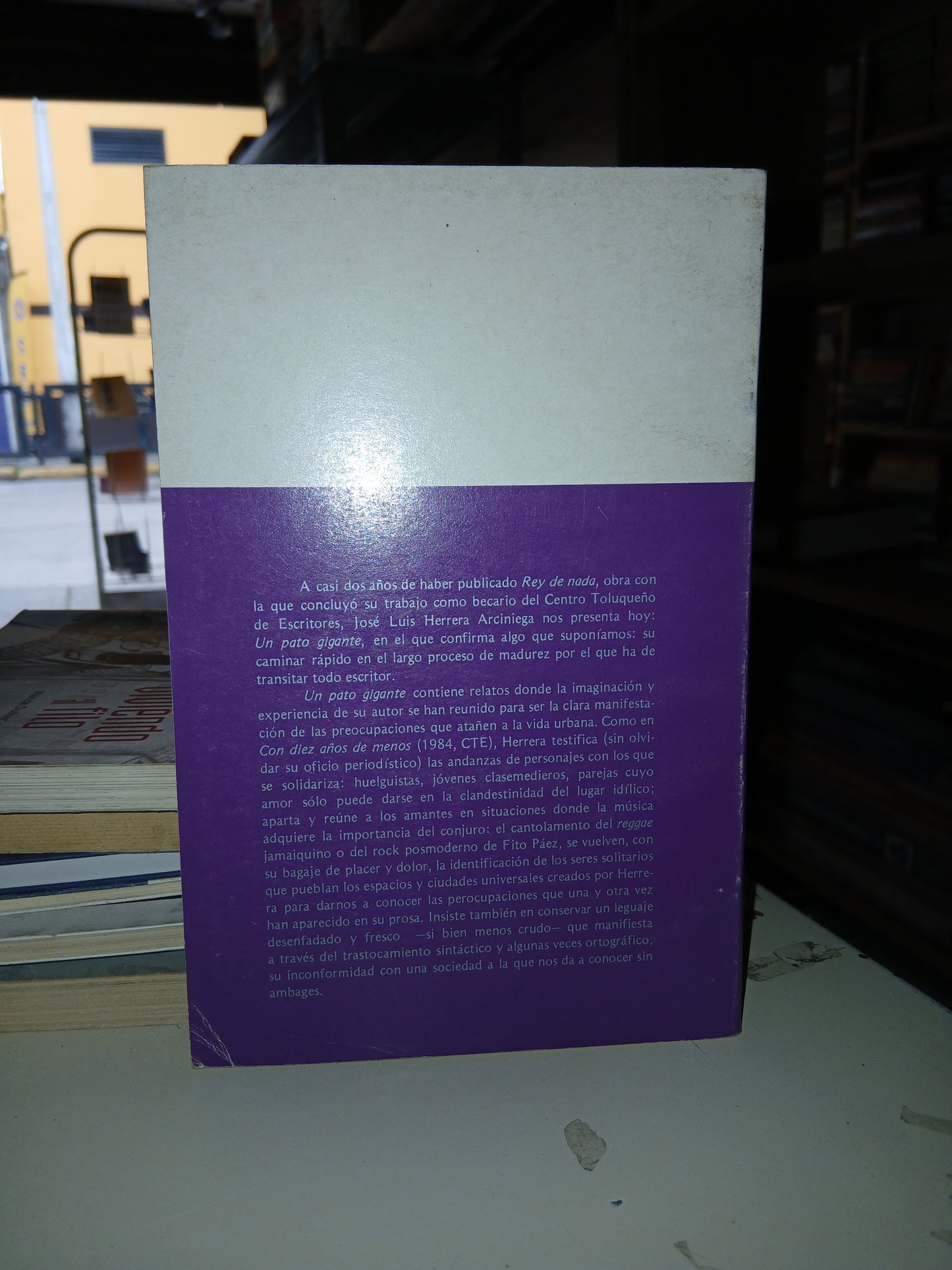UN PATO GIGANTE POR JOSÉ LUIS HERRERA ARCINIEGA USADO NOVELA LITERARIO 207