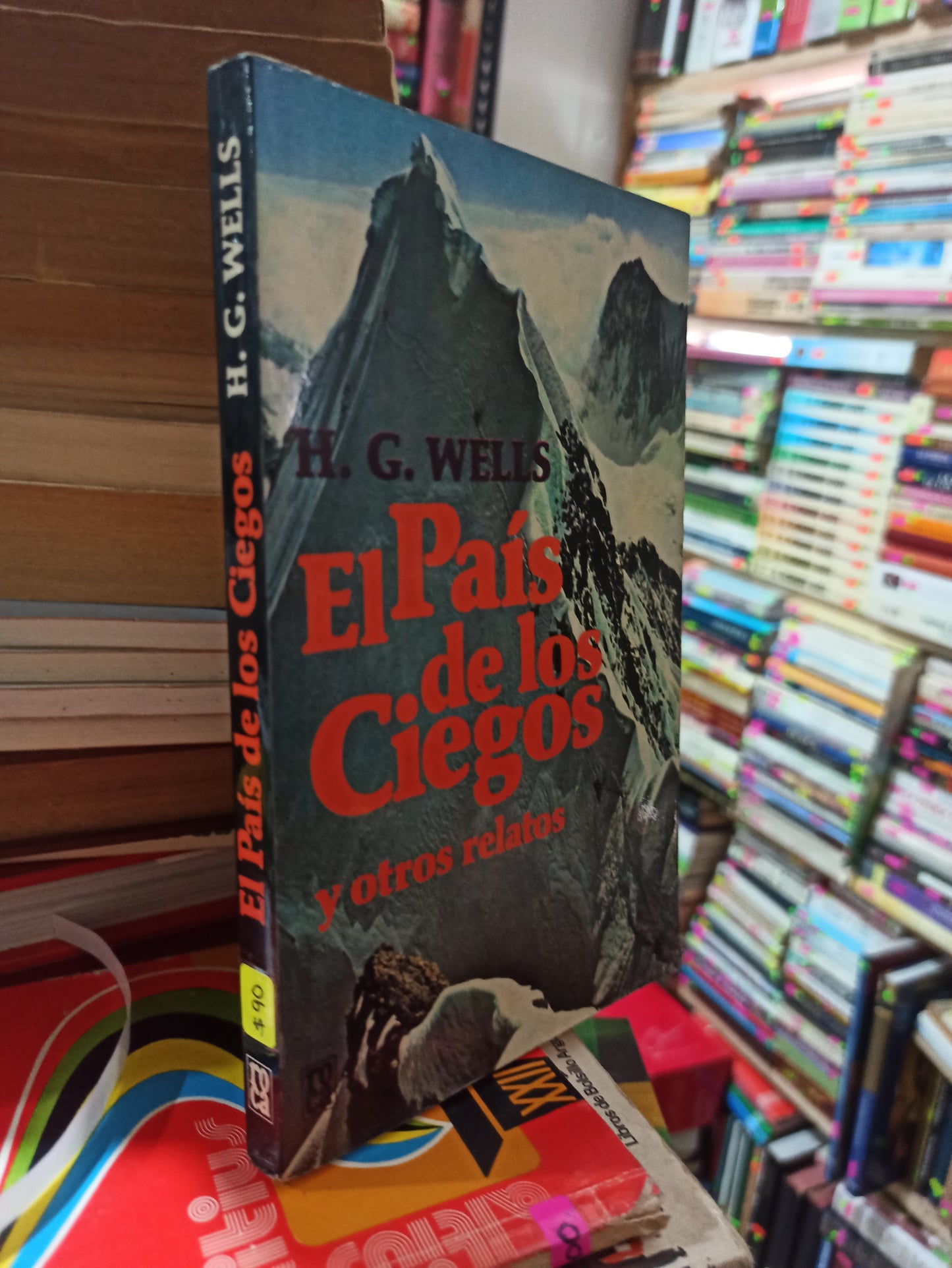 EL PAÍS DE LOS CIEGOS Y OTROS RELATOS POR H. G. WELLS USADO NOVELAS ALDAMA
