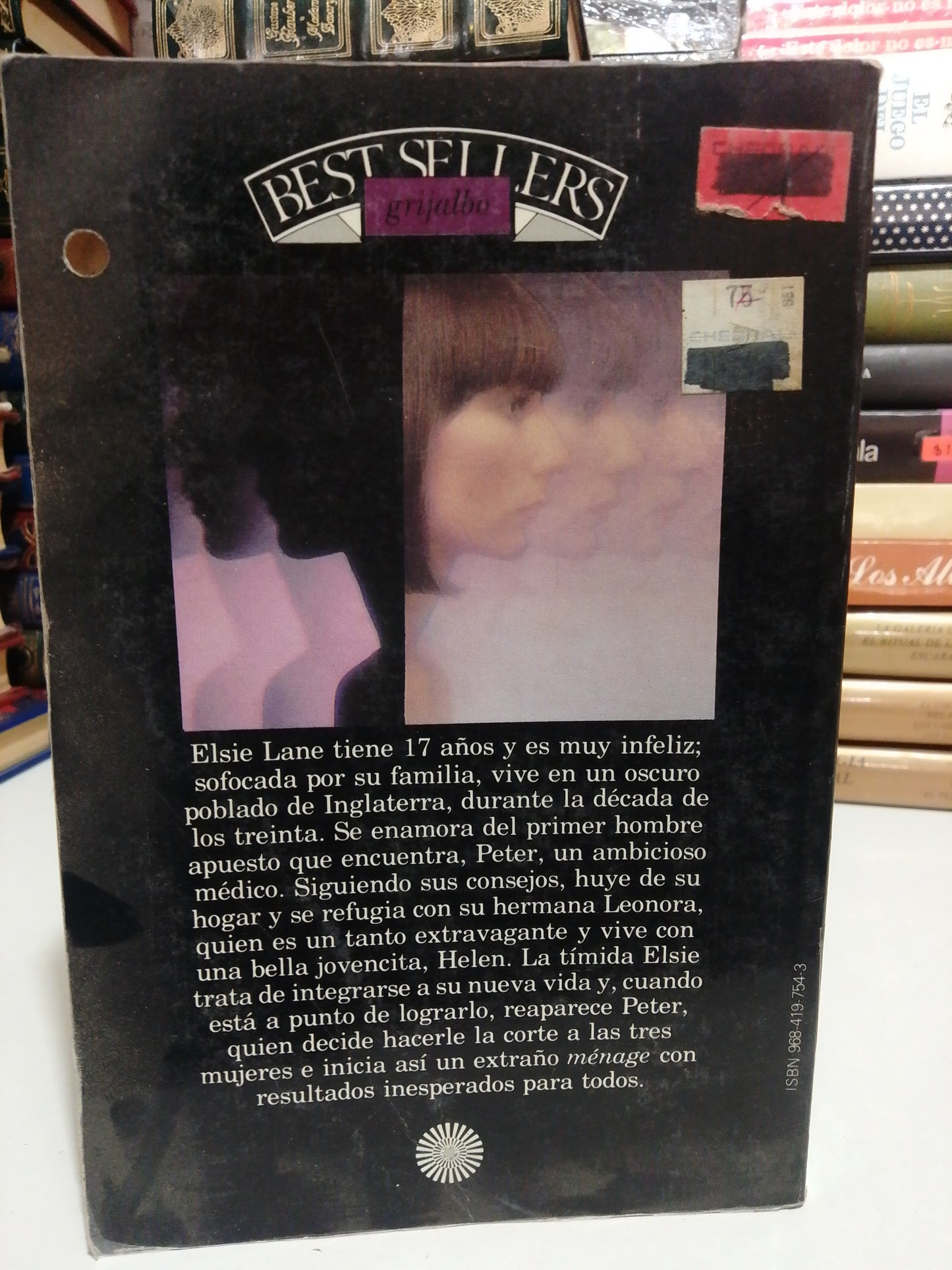 JOVENES AMIGABLES POR MARY RENAULT USADO NOVELA JUAREZ