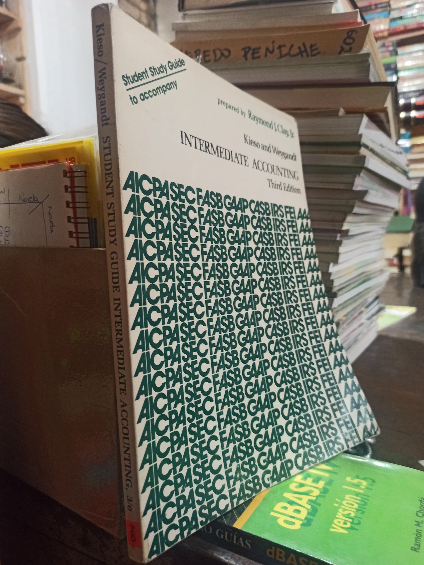 INTERMEDIATE ACCOUNTING POR RAYMOND J. CLAY JR USADO IDIOMAS ALDAMA