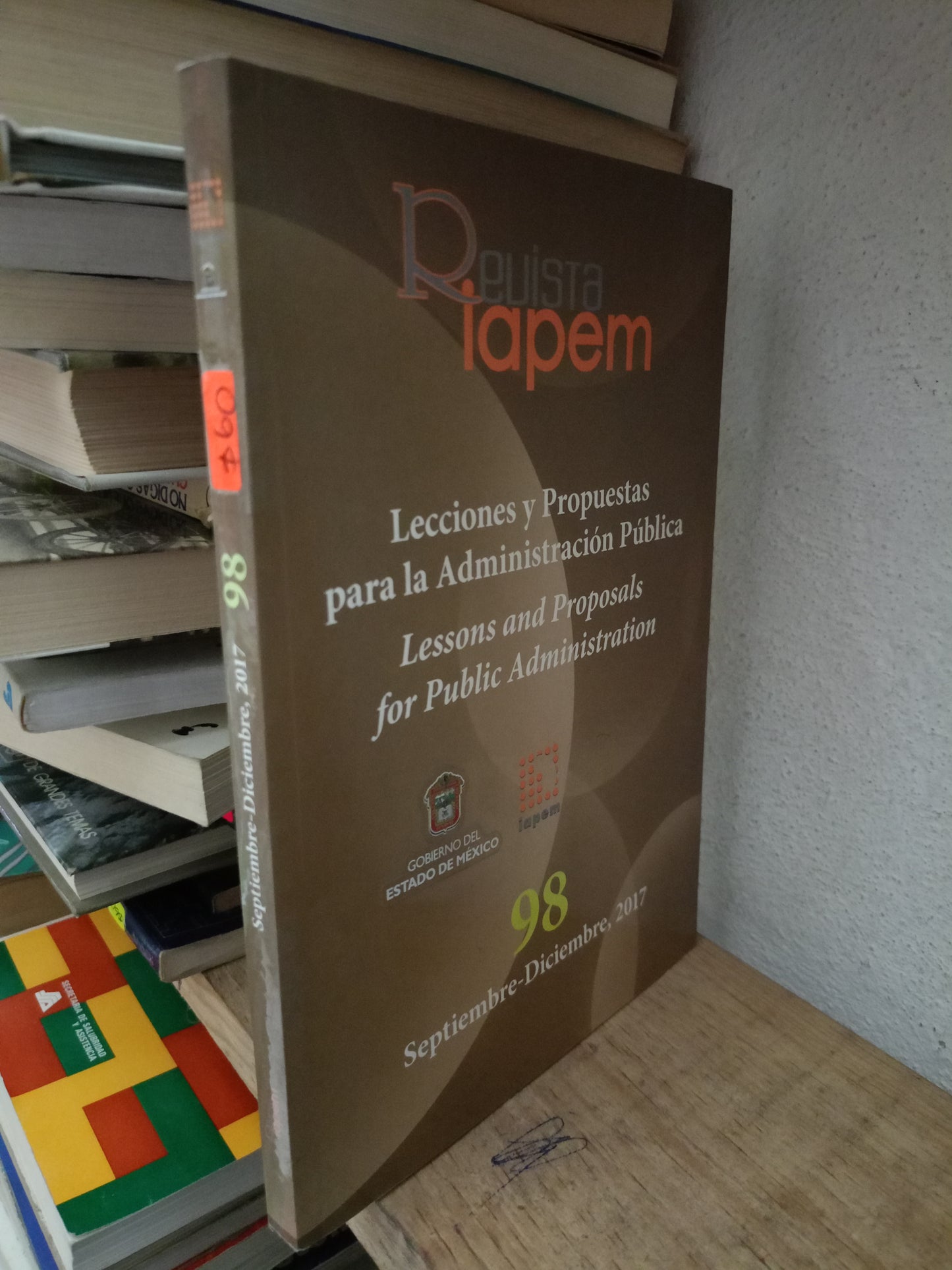 LECCIONES Y PROPUESTAS PARA LA ADMINISTRACIÓN PUBLICA USADO DERECHO LITERARIO 305