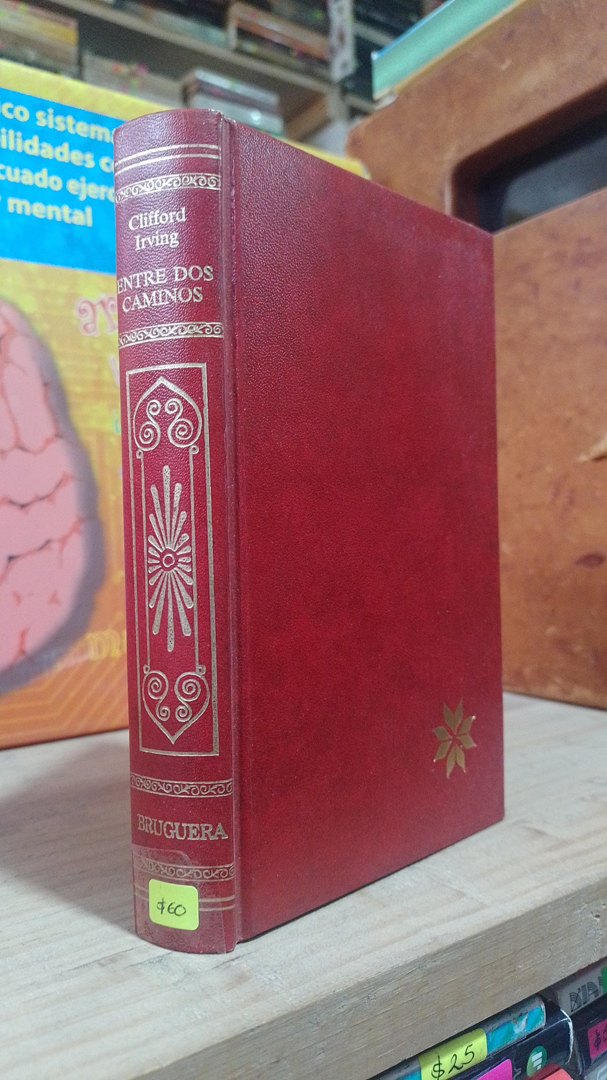 ENTRE DOS CAMINOS POR CLIFFORD IRVING USADO NOVELA ALDAMA