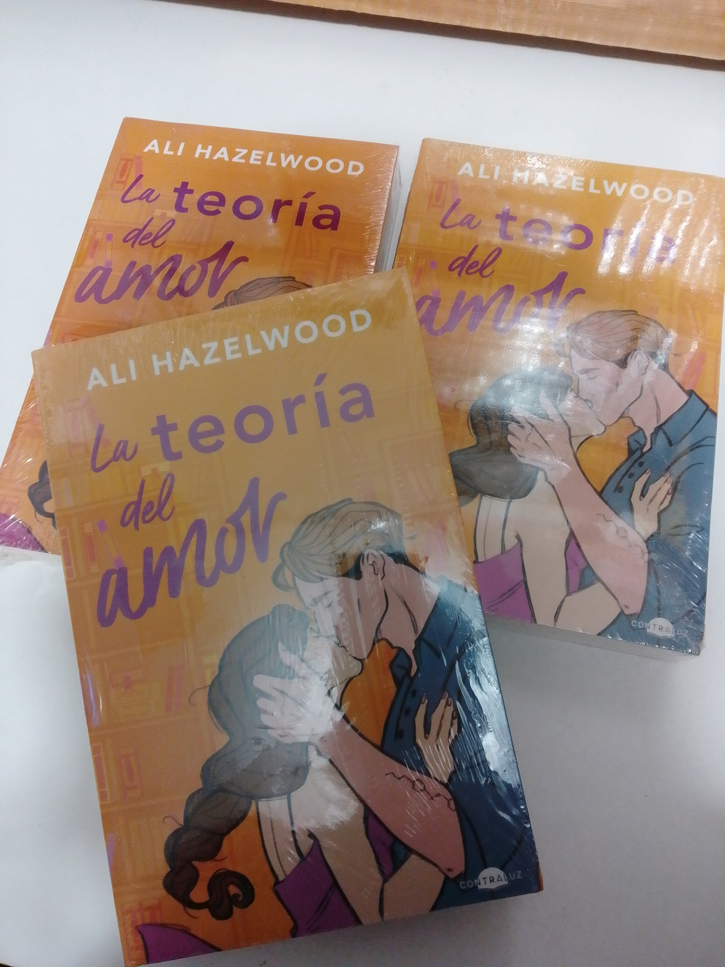 LA TEORIA DEL AMOR POR ALI HAZELWOOD NUEVO JUAREZ