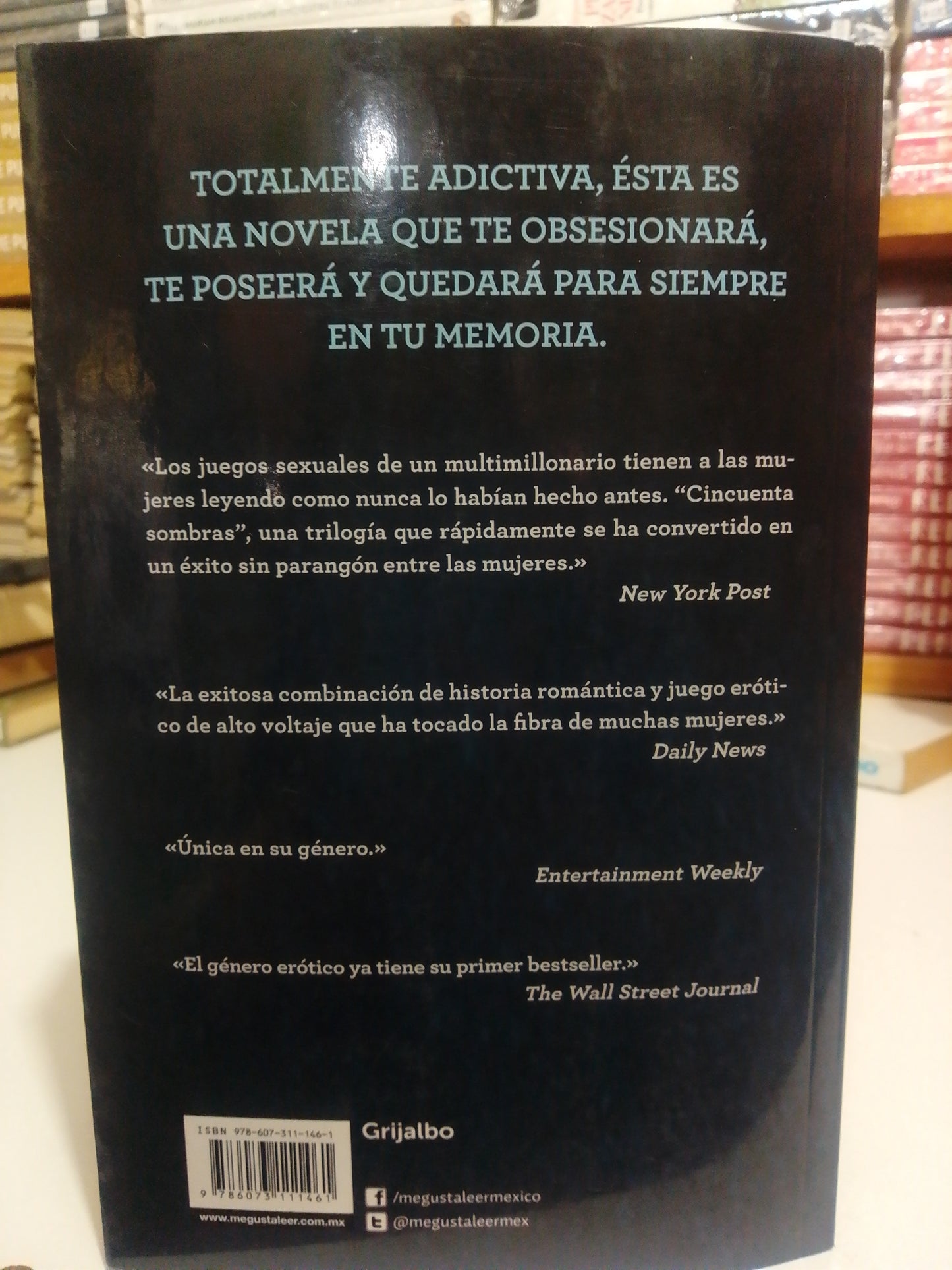 CINCUENTA SOMBRAS MAS OSCURAS POR E.L. JAMES USADO NOVELA JUAREZ