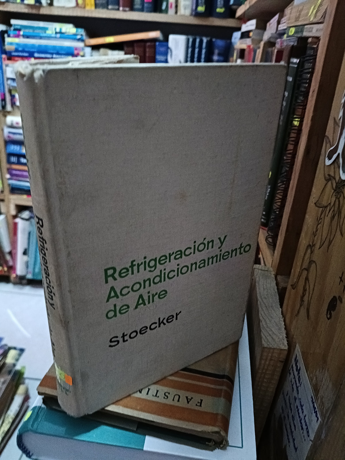 REFRIGERACION Y ACONDICIONAMIENTO DE AIRE STOECKER USADO OFICIOS LITERARIO 305