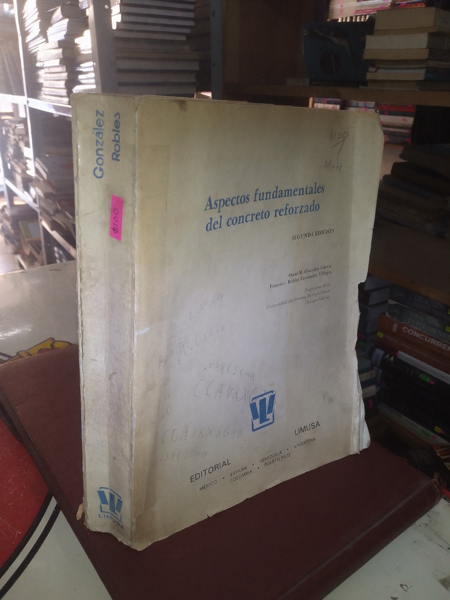 ASPECTOS FUNDAMENTALES DEL CONCRETO REFORZADO POR GONZÁLEZ Y ROBLES USADO ARQUITECTURA LITERARIO 207