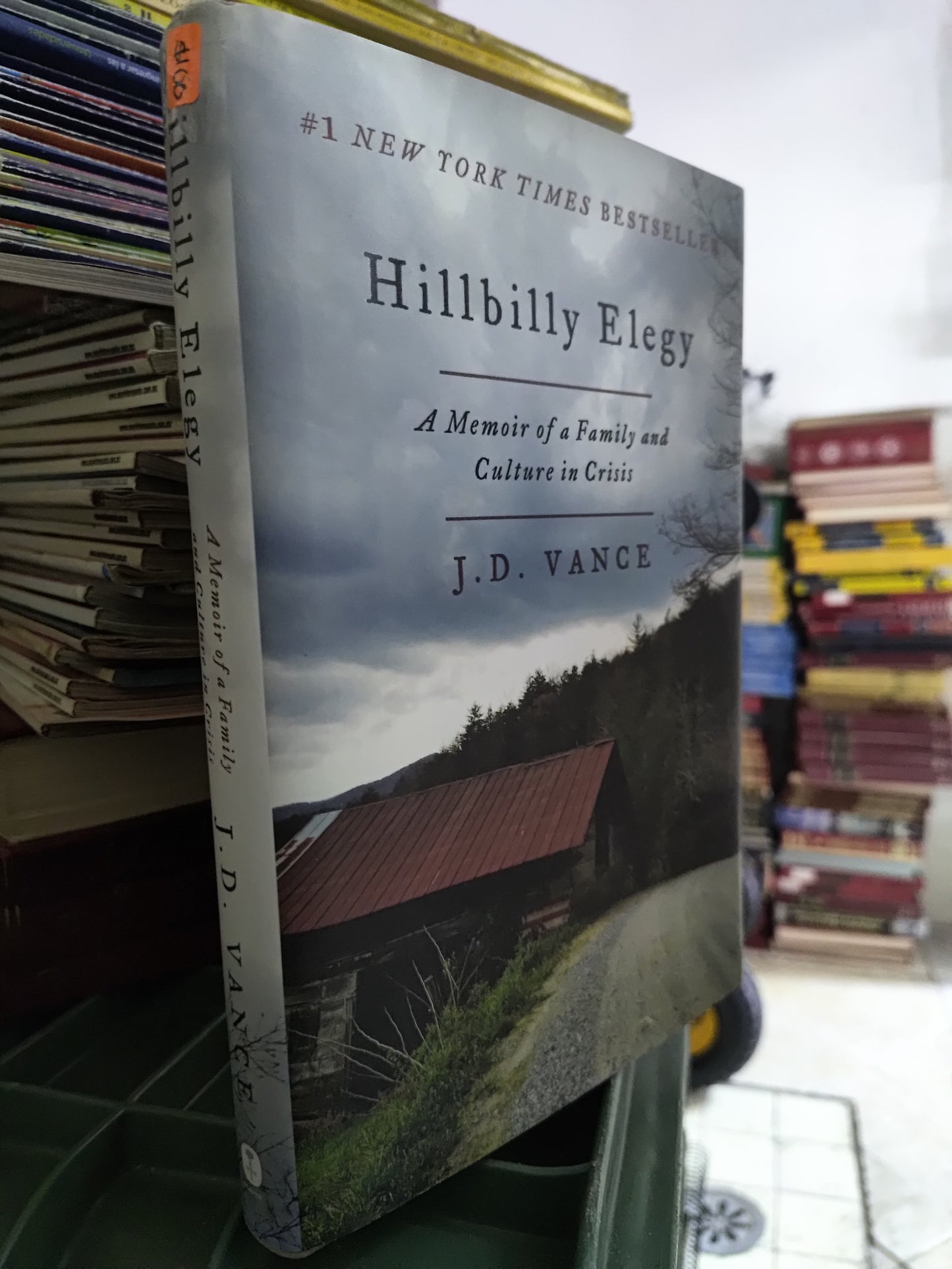 HILLBILY ELEGY POR J. D. VANCE USADO IDIOMAS JUAREZ 515