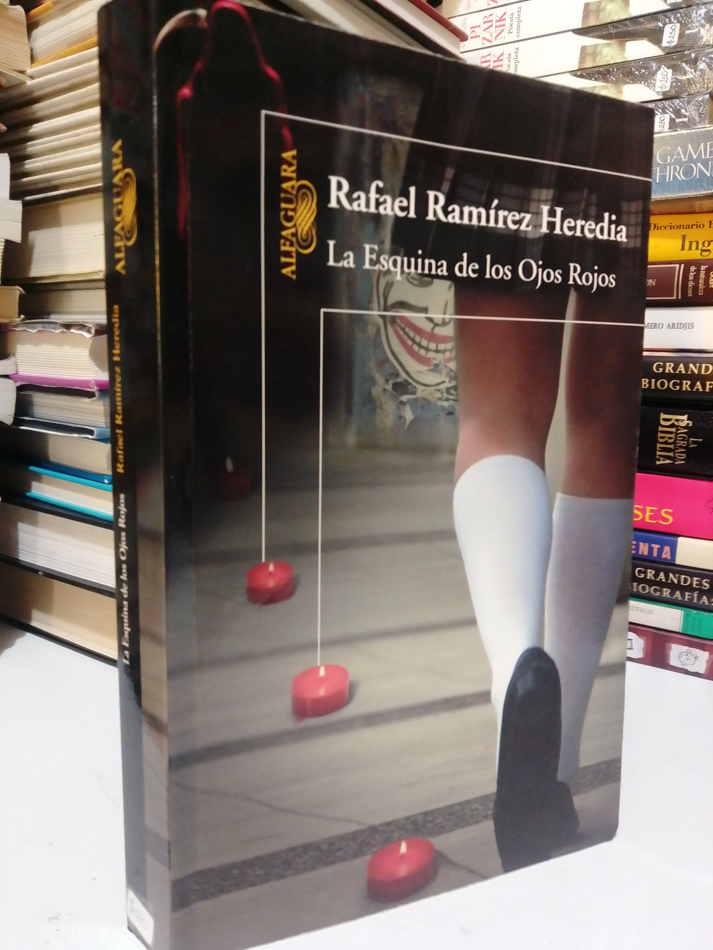 LA ESQUINA DE LOS OJOS ROJOS POR RAFAEL RAMÍREZ HEREDIA USADO NOVELA JUÁREZ