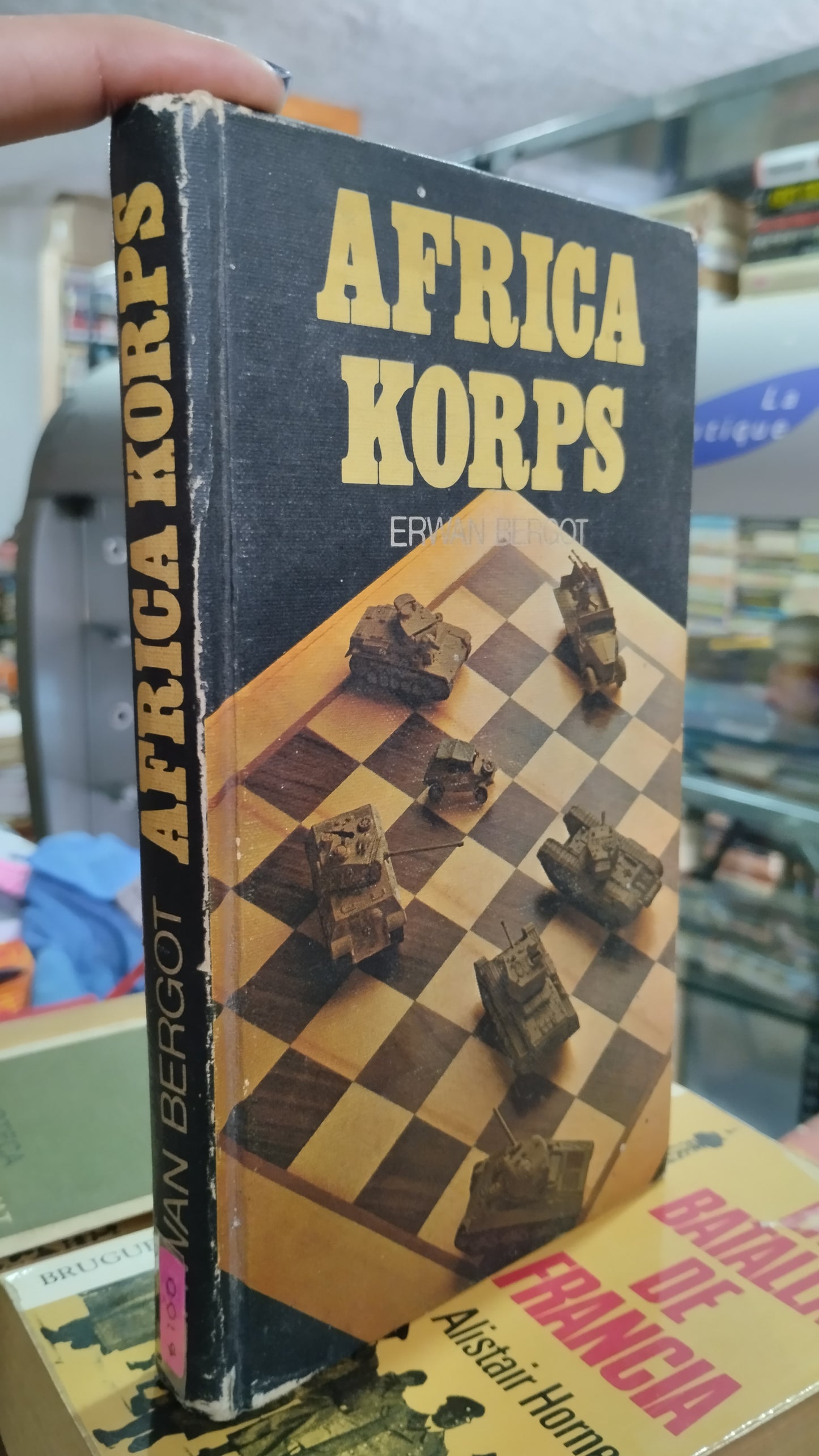 AFRICA KORPS DE ERWAN BERGOT LIBRO USADO HISTORIA ALDAMA EDITORIAL CÍRCULO DE LECTORES EN BUEN ESTADO