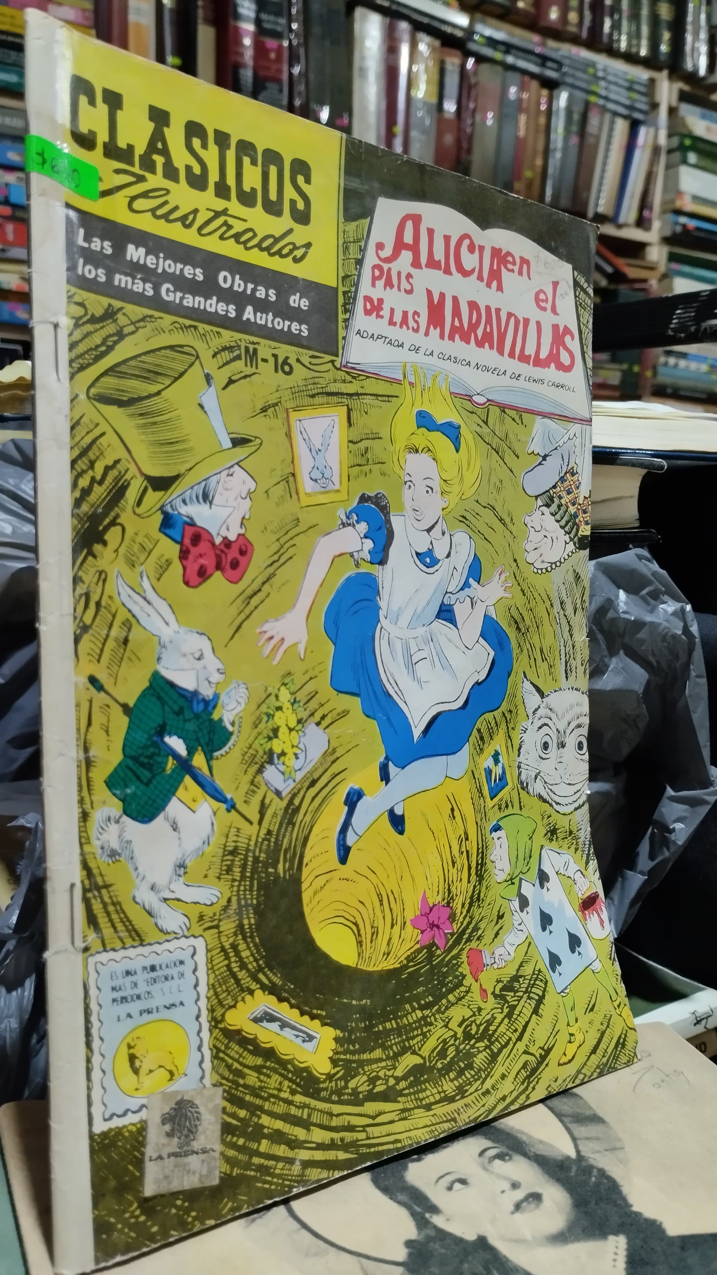 ALICIA EN EL PAIS DE LAS MARAVILLAS POR LOS CLASICOS ILUSTRADOS LIBRO USADO ANTIGUO ALDAMA