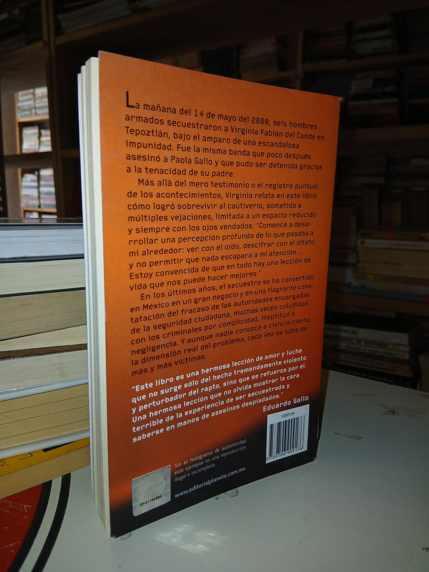 SECUESTRADA POR VIRGINIA FABIÁN DEL CONDE USADO NOVELA LITERARIO 207