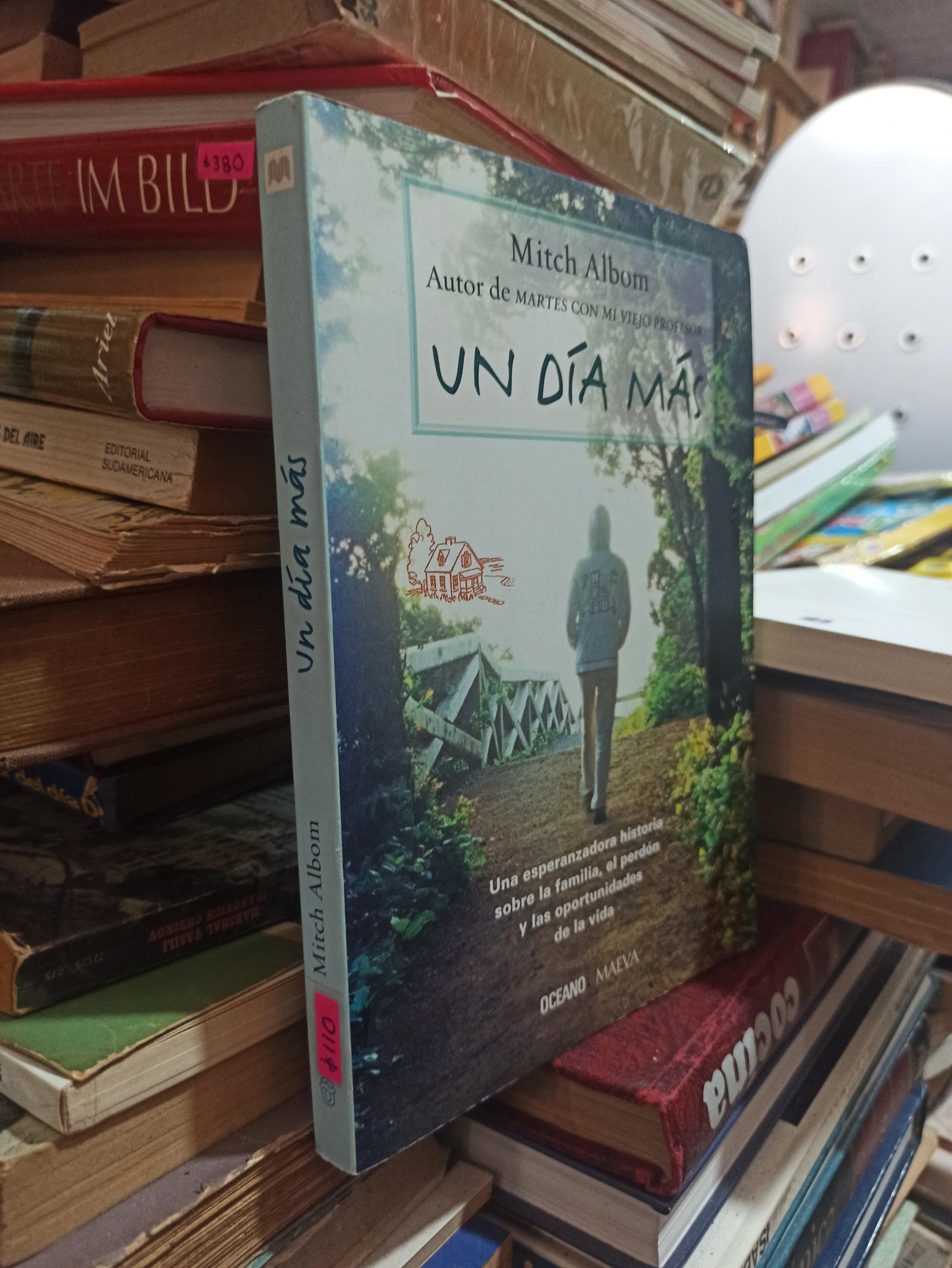 UN DIA MÁS POR MITCH ALBOM USADO SUPERACIÓN PERSONAL ALDAMA