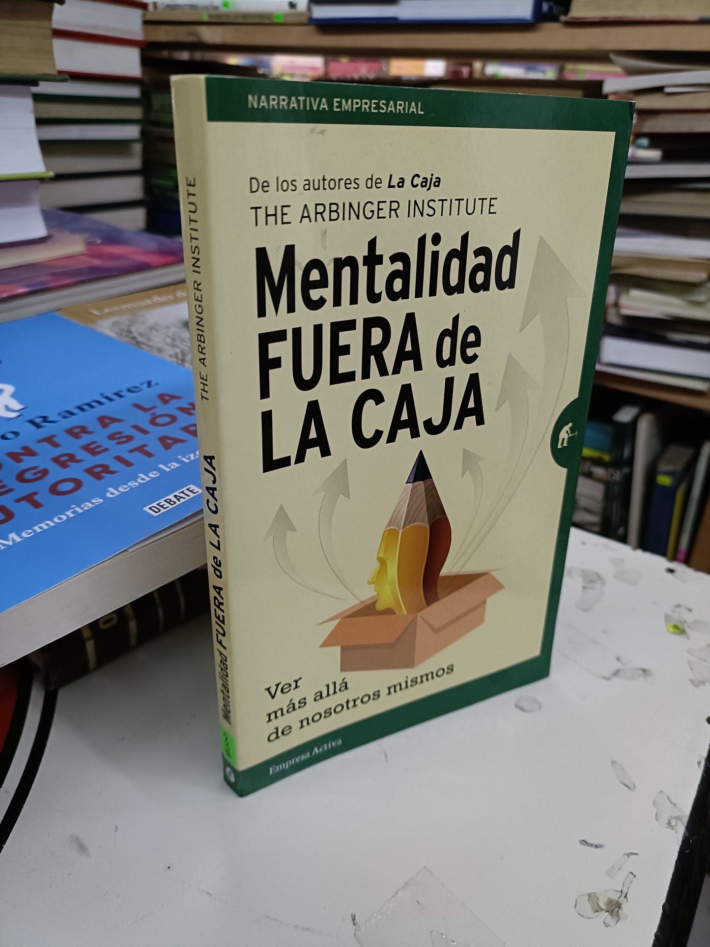 MENTALIDAD FUERA DE LA CAJA POR THE ARBINGER INSTITUTE USADO SUPERACIÓN PERSONAL LITERARIO 207