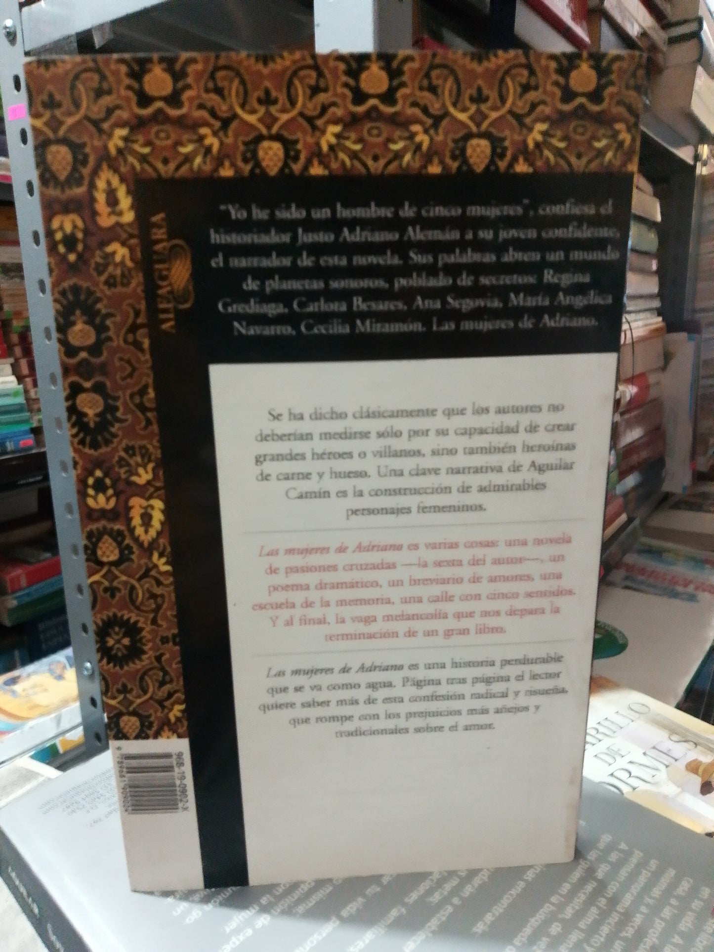 LAS MUJERES DE ADRIANO POR HÉCTOR AGUILAR CARMIN USADO NOVELAS JUAREZ