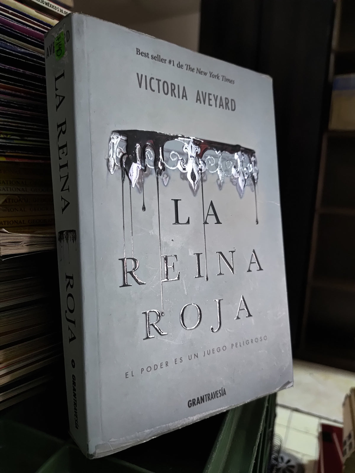 LA REINA ROJA POR VICTORIA AVEYARD USADO NOVELAS JUAREZ 515
