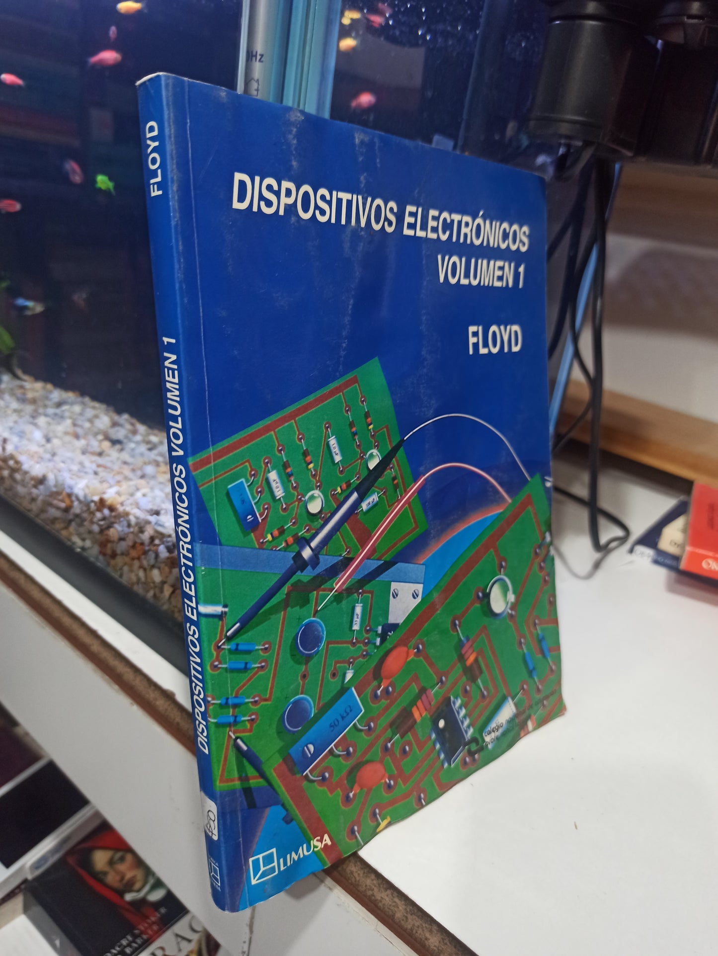 DISPOSITIVOS ELECTRONICOS VOLUMEN 1 POR FLOYD USADO OFICIOS JUÁREZ