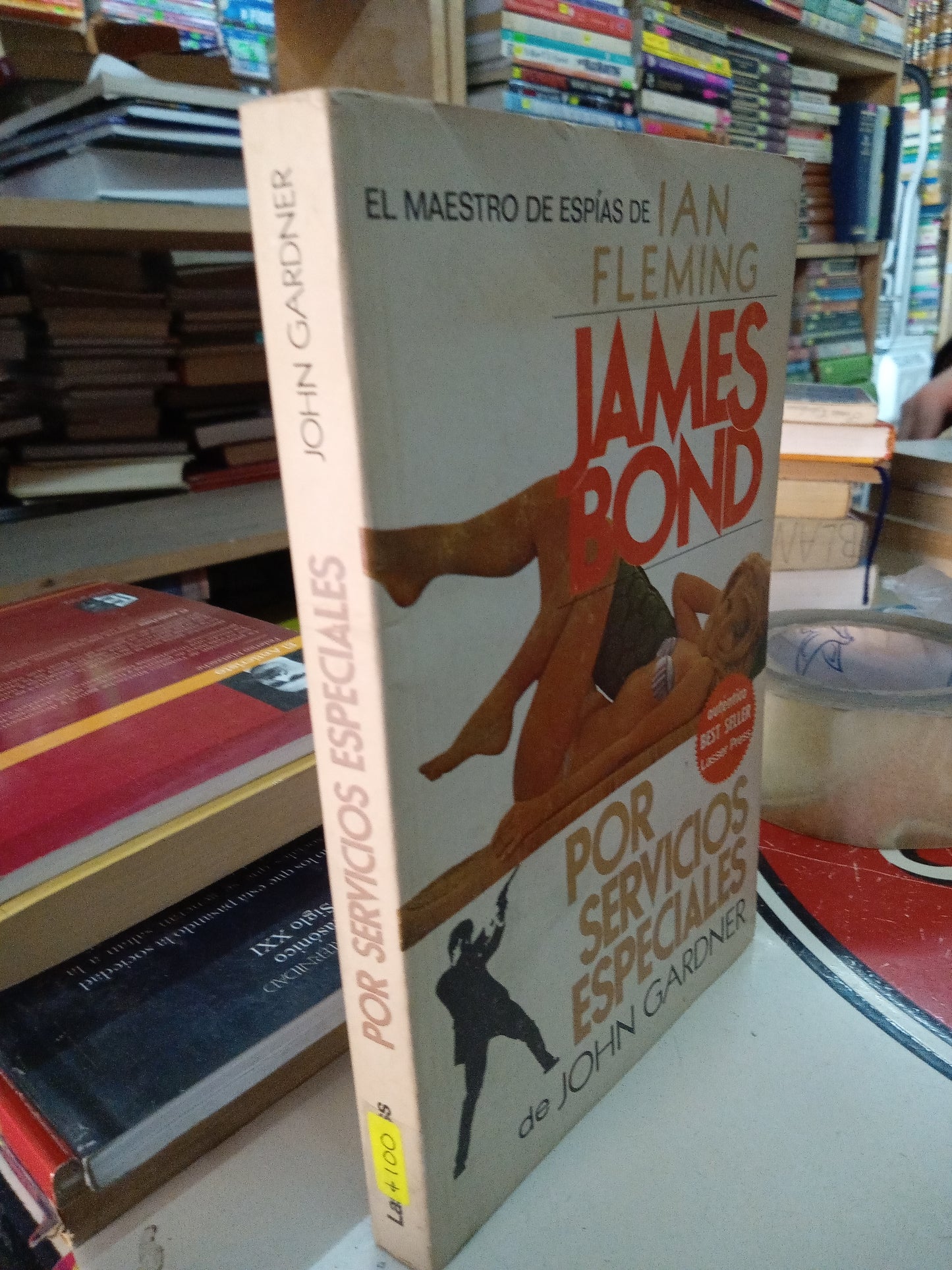 EL MAESTRO DE ESPECIAS DE IAN FLEMING JAMES BOND POR SERVICIOS ESPECIALES POR JOHN GARDNER USADO NOVELA LITERARIO 207