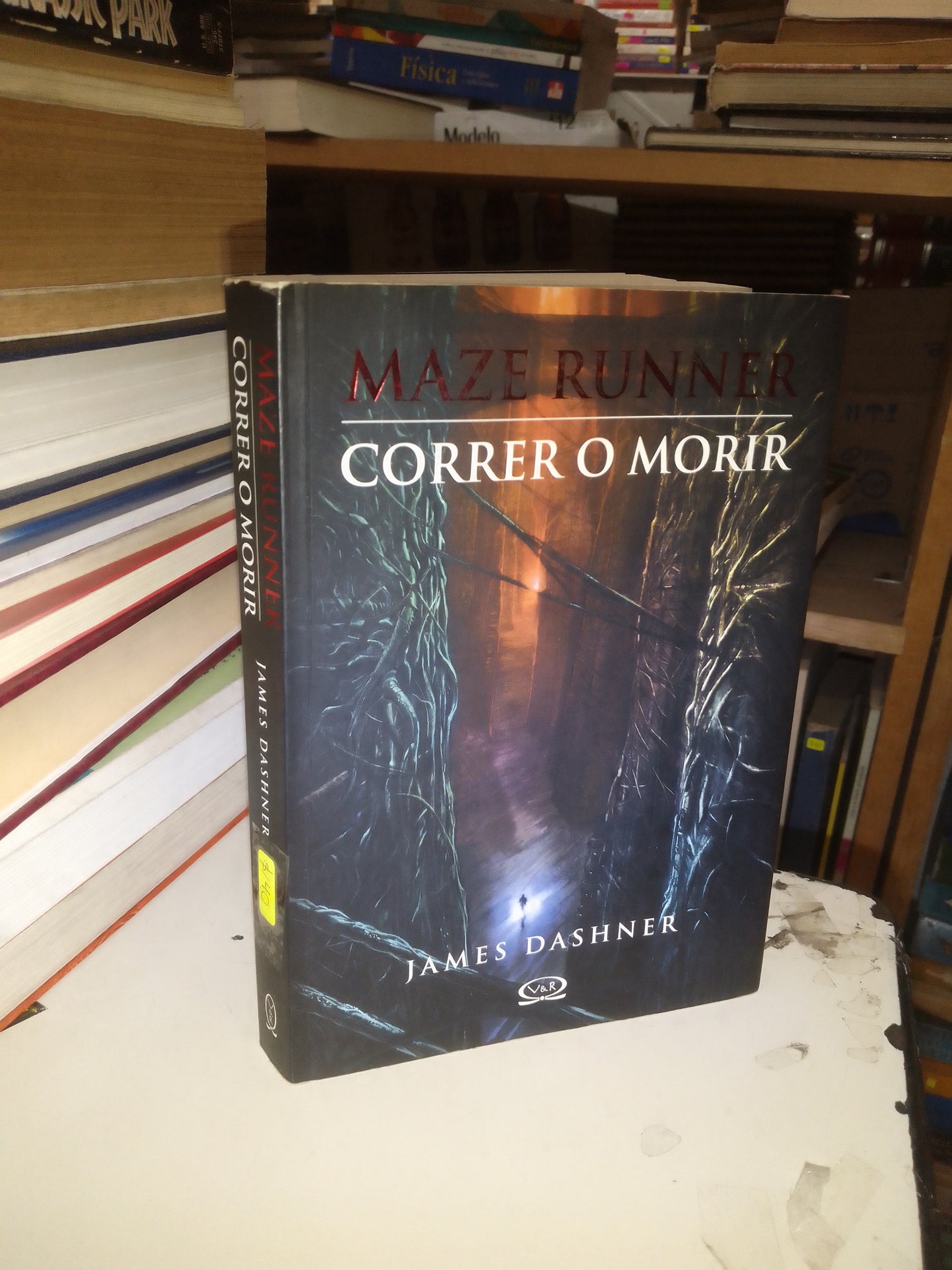 MAZE RUNNER 1: CORRER O MORIR POR JAMES DASHNER USADO NOVELA LITERARIO 207