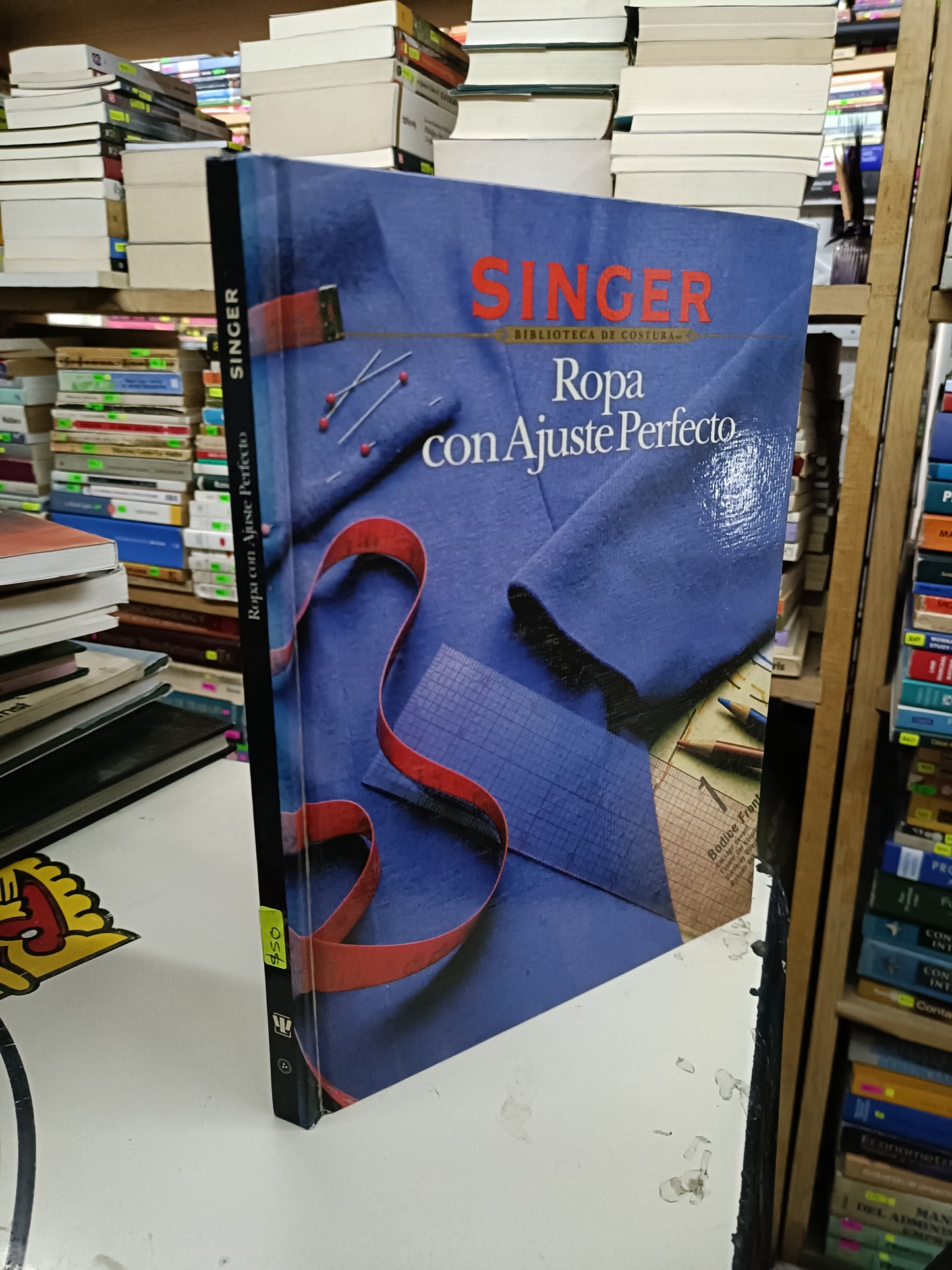 SINGER ROPA CON AJUSTE PERFECTO USADO OFICIOS LITERARIO 207