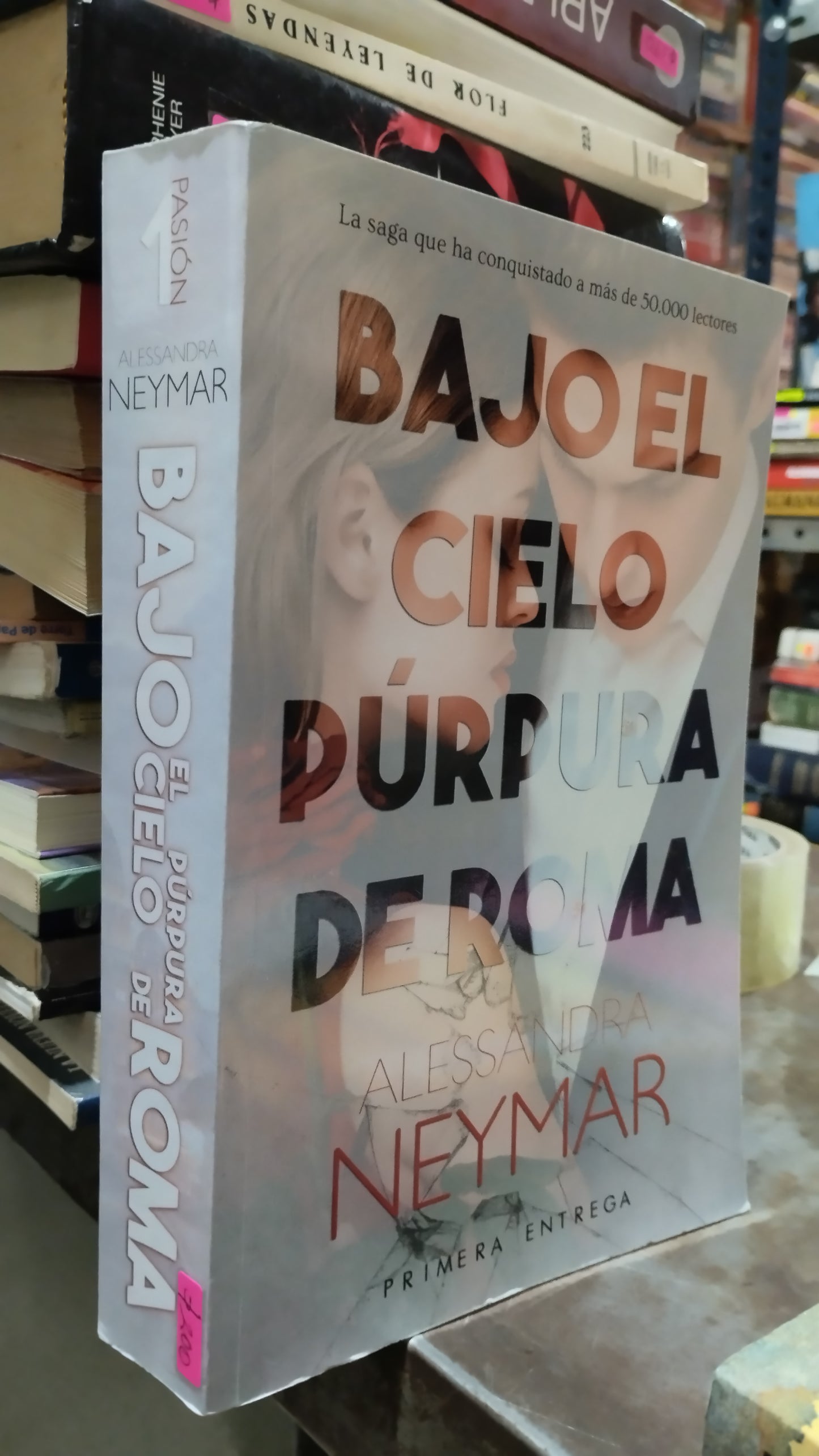 BAJO EL CIELO PURPURA DE ROMA POR ALESSANDRA NEYMAR LIBRO USADO NOVELAS ALDAMA