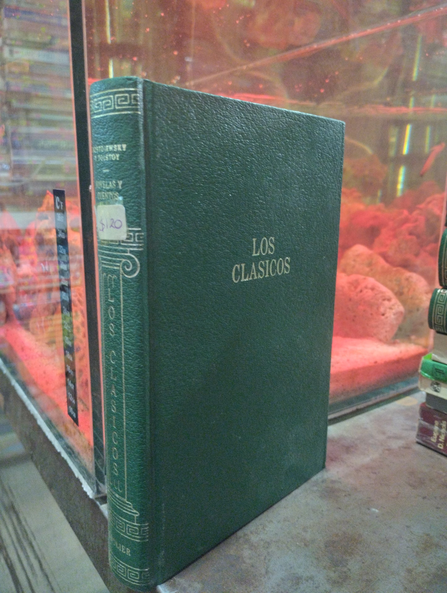 LOS CLASICOS NOVELAS Y CUENTOS POR DOSTOIEWSKY Y TOLSTOY USADO NOVELAS ALDAMA