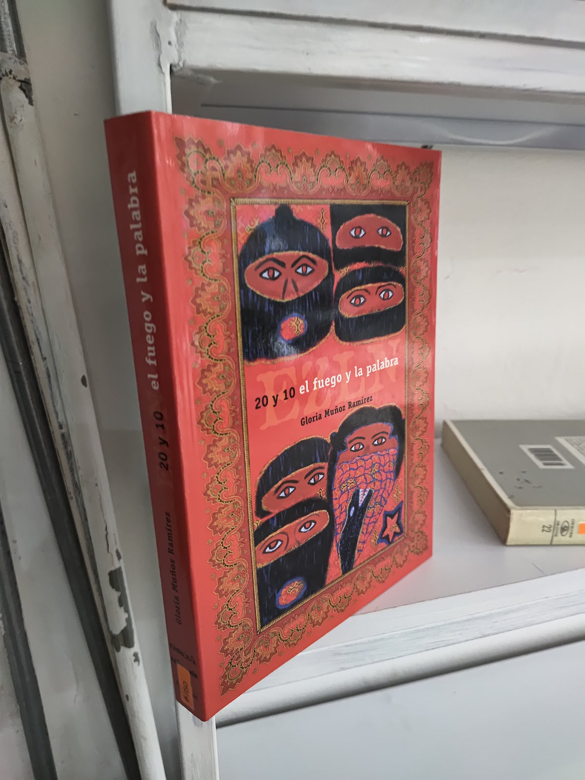 20 Y 10 EL FUEGO Y LA PALABRA  POR GLORIA MUÑOZ RAMIREZ USADO NOVELAS JUAREZ 515