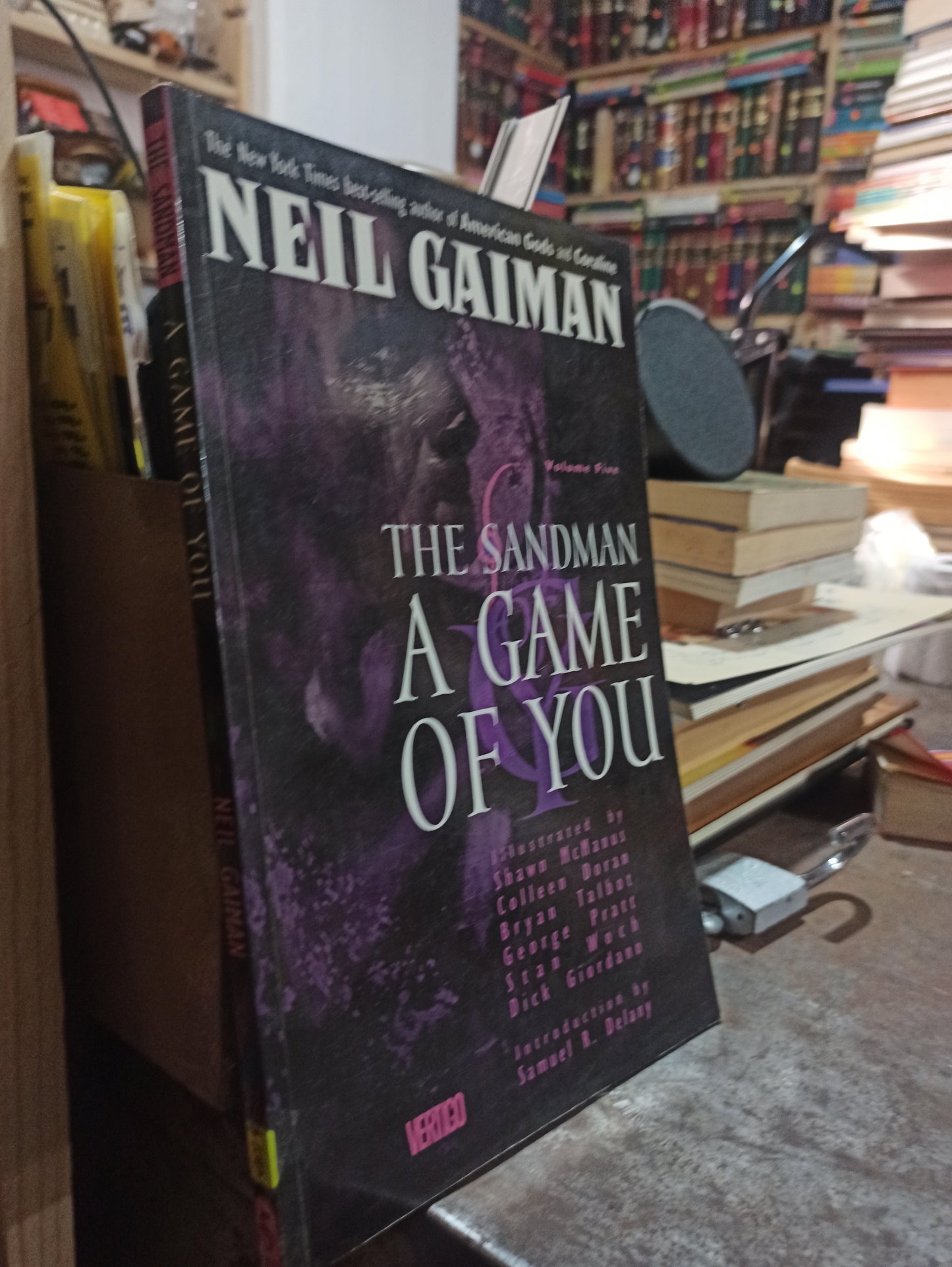 THE SANDMAN A GAME OF YOU POR NEIL GAIMAN USADO IDIOMAS ALDAMA