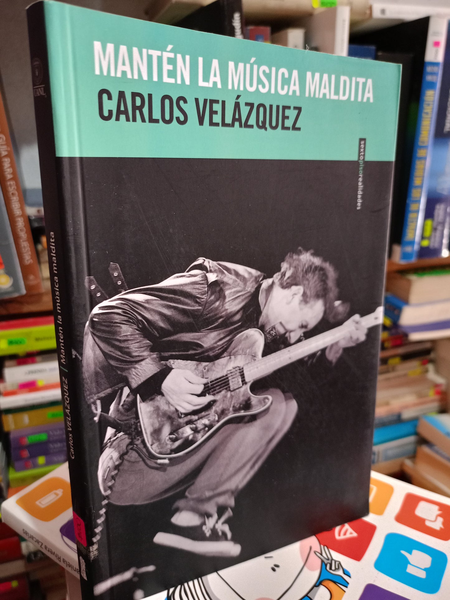 MATEN LA MUSICA MALDITA PIR CARLOS VELAZQUEZ USADO NOVELA LITERARIO 305