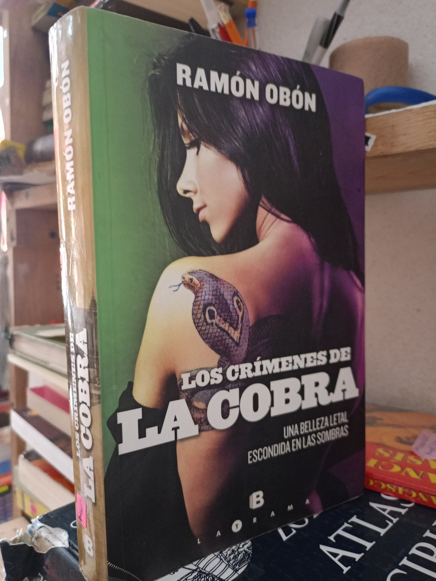 LOS CRIMENES DE LA COBRA POR RAMON OBON USADO NOVELA LITERARIO 305