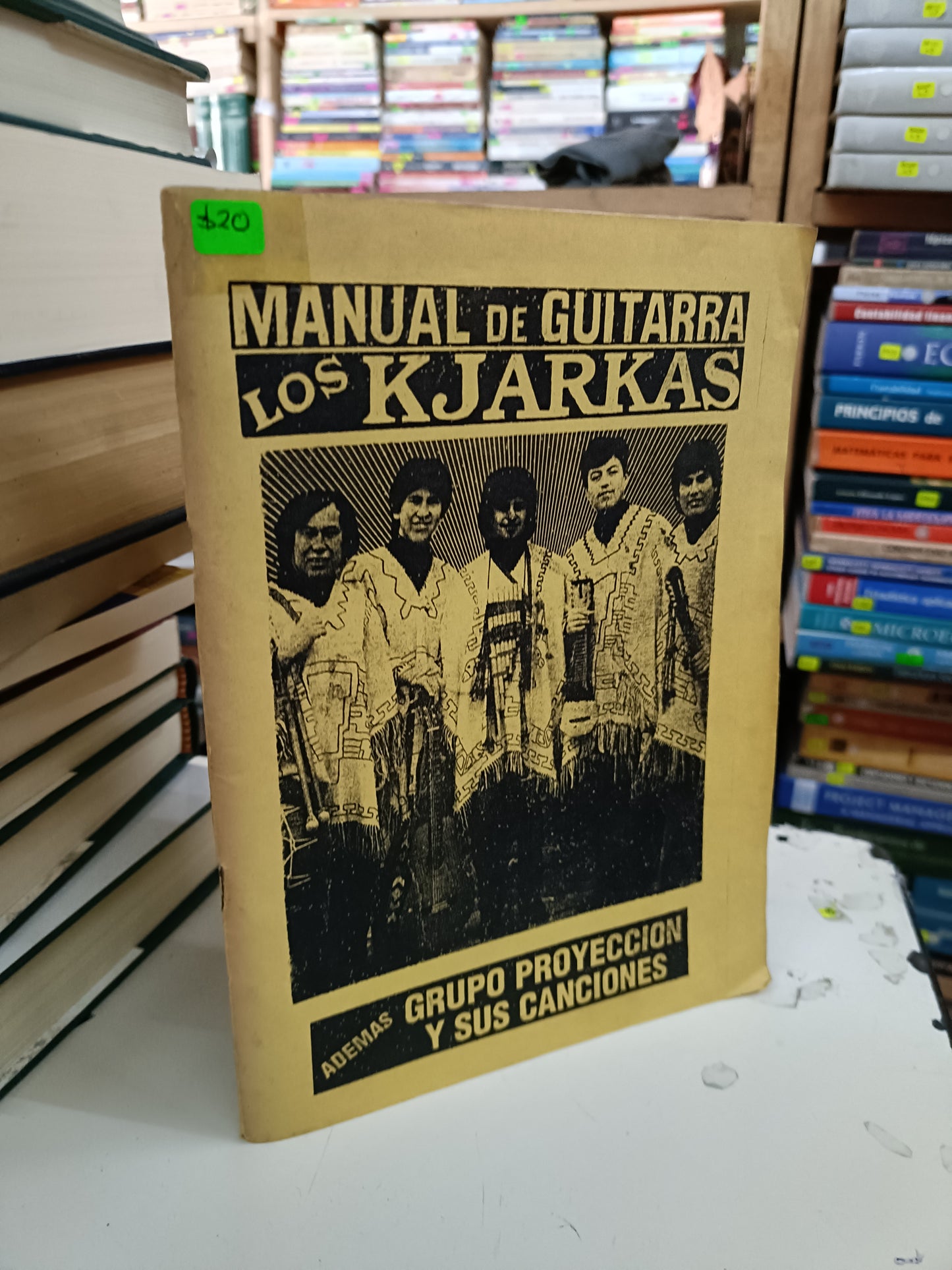 MANUAL DE GUITARRA LOS KJARKAS USADO ARTE LITERARIO 207