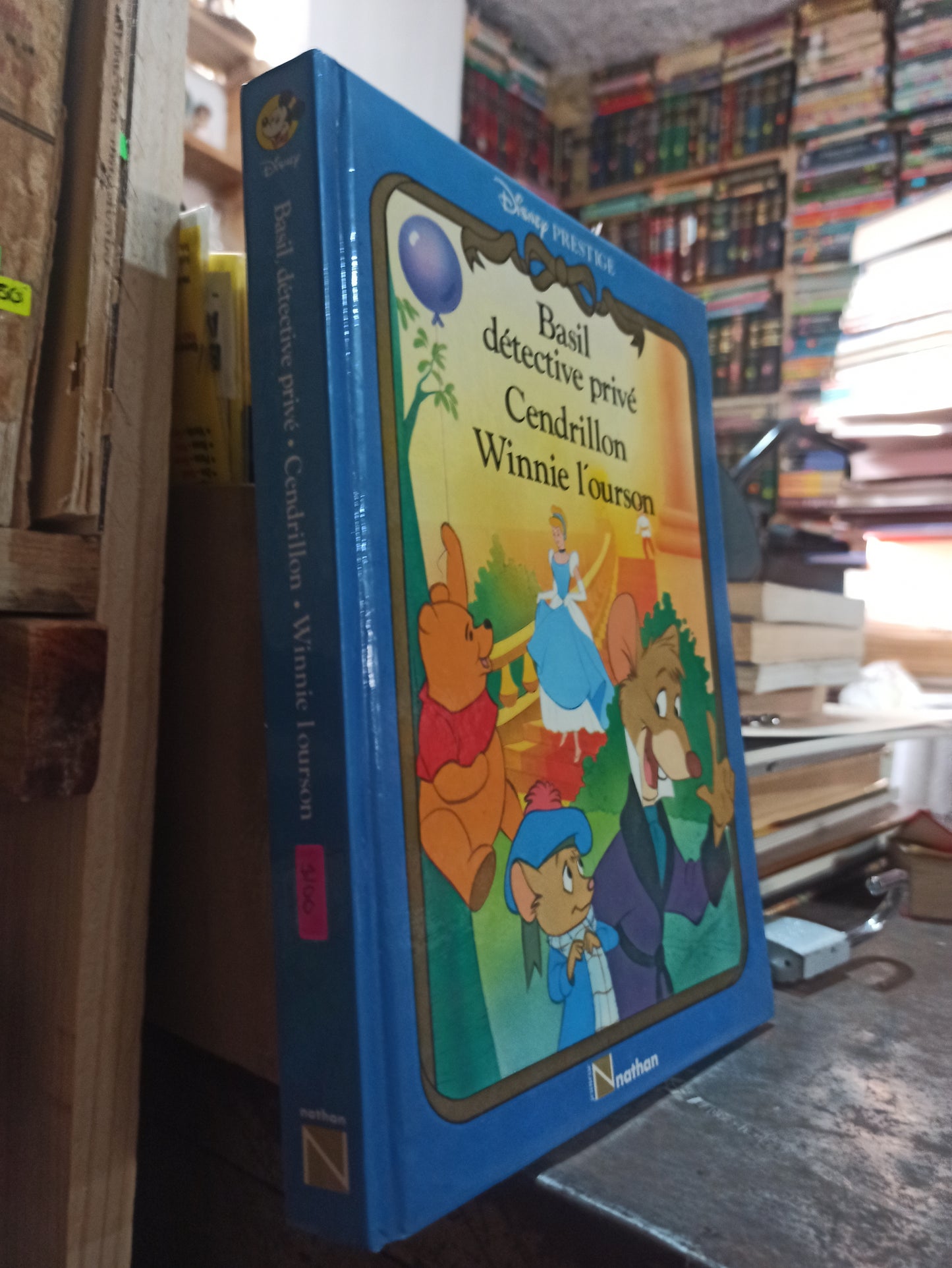BASIL DETECTIVE PRIVE CENDRILLON WINNIE LOURSON POR EDITORIAL NATHAN USADO IDIOMAS ALDAMA