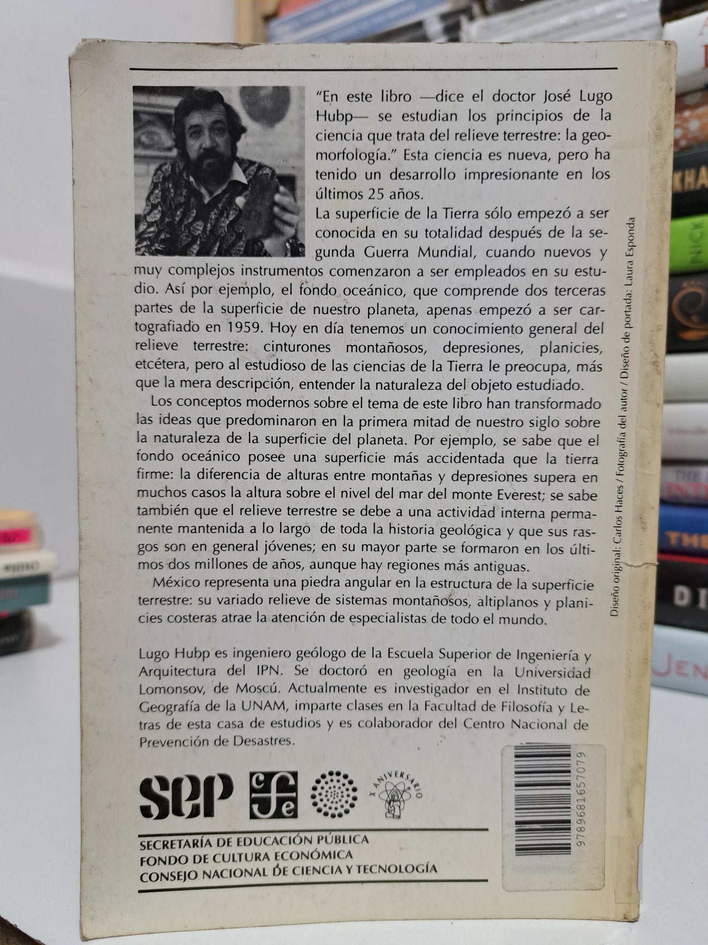 LA SUPERCIE DE LA TIERRA UN VISTAZO A UN MUNDO CAMBIANTE  USADO NOVELA JUÁREZ