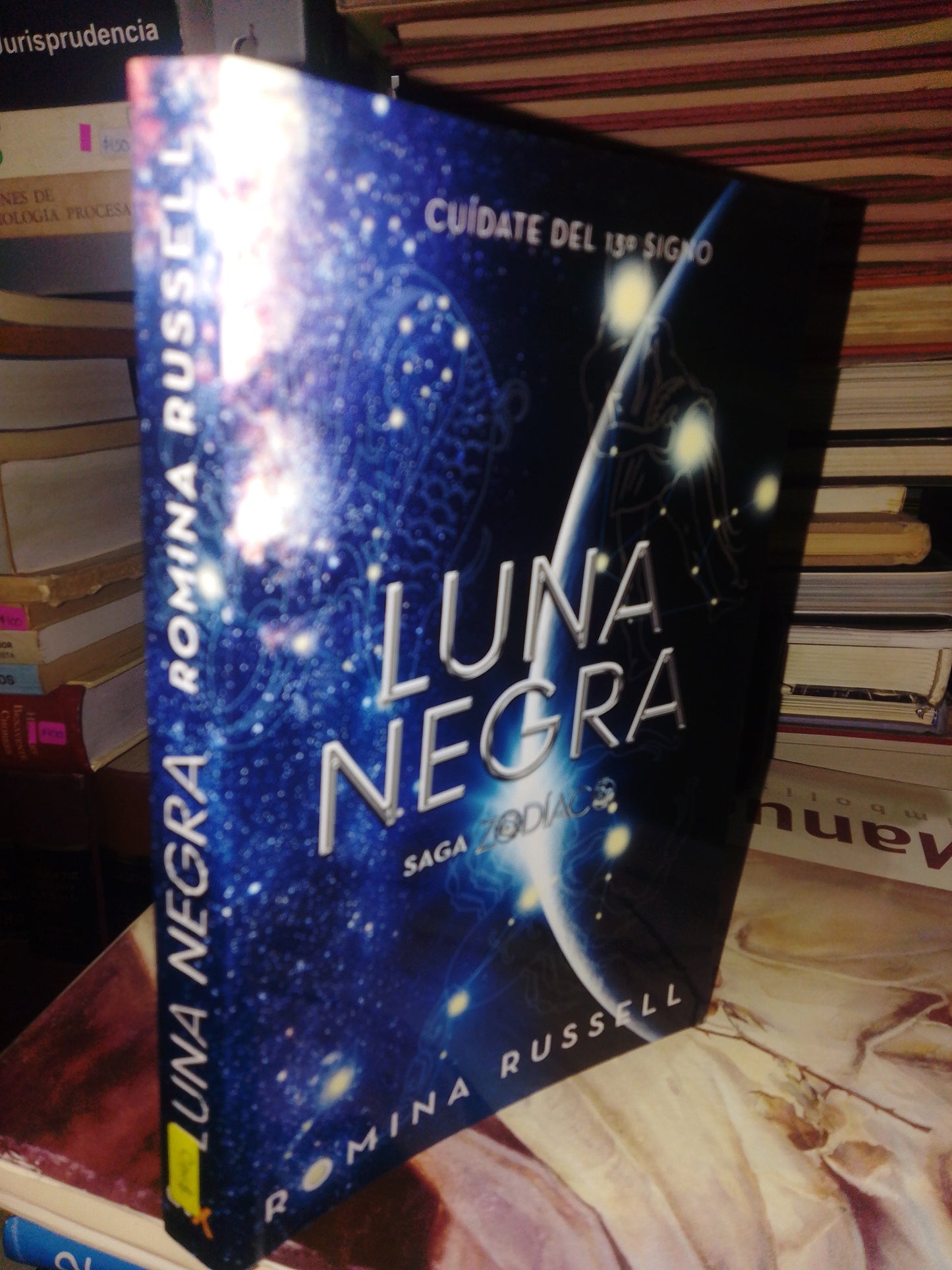 LUNA NEGRA POR ROMINA RUSSELL USADO NOVELA JUAREZ