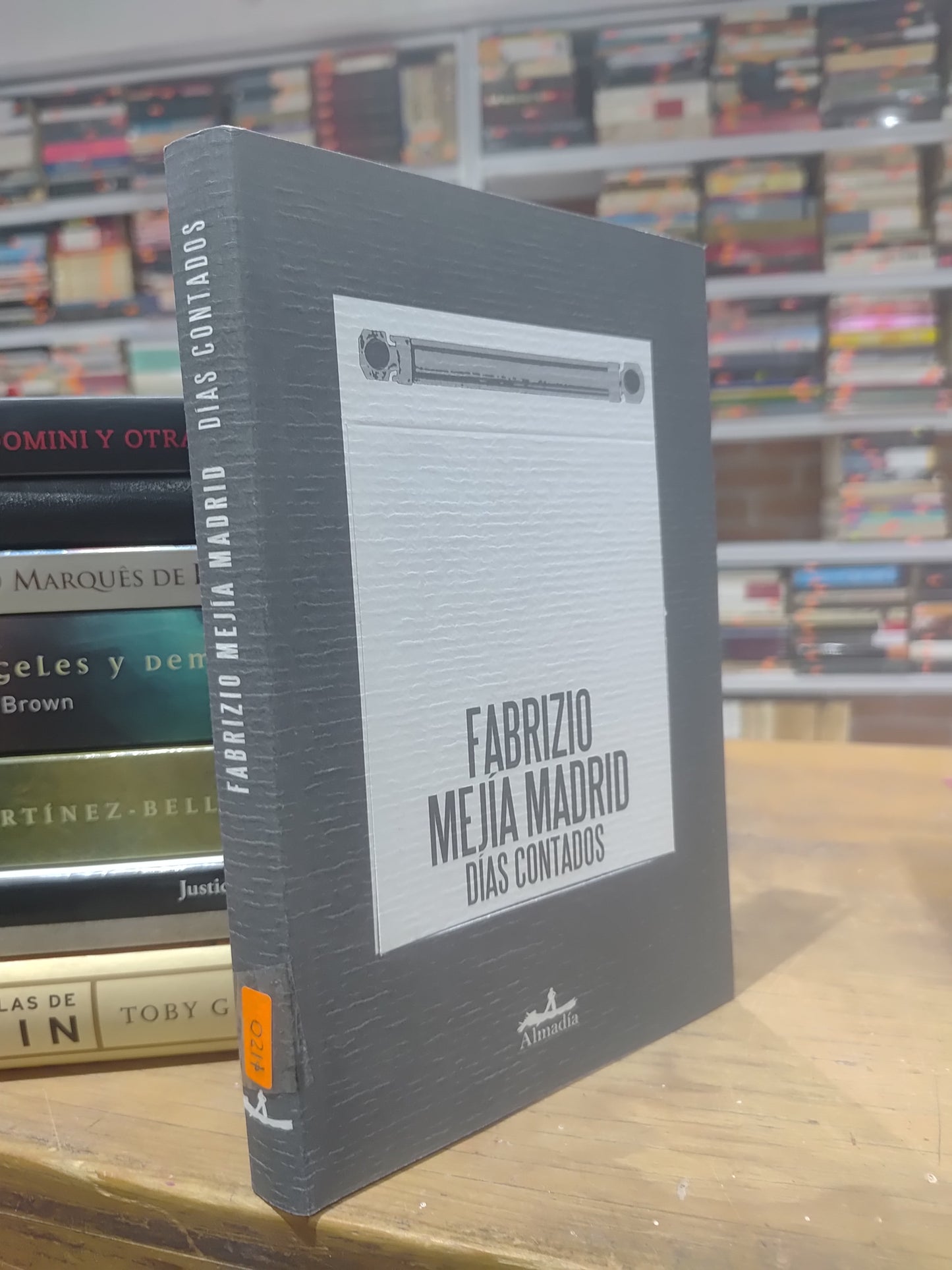DIAS CONTADOS POR FABRIZIO MEJIA MADRID USADO NOVELAS JUAREZ 515