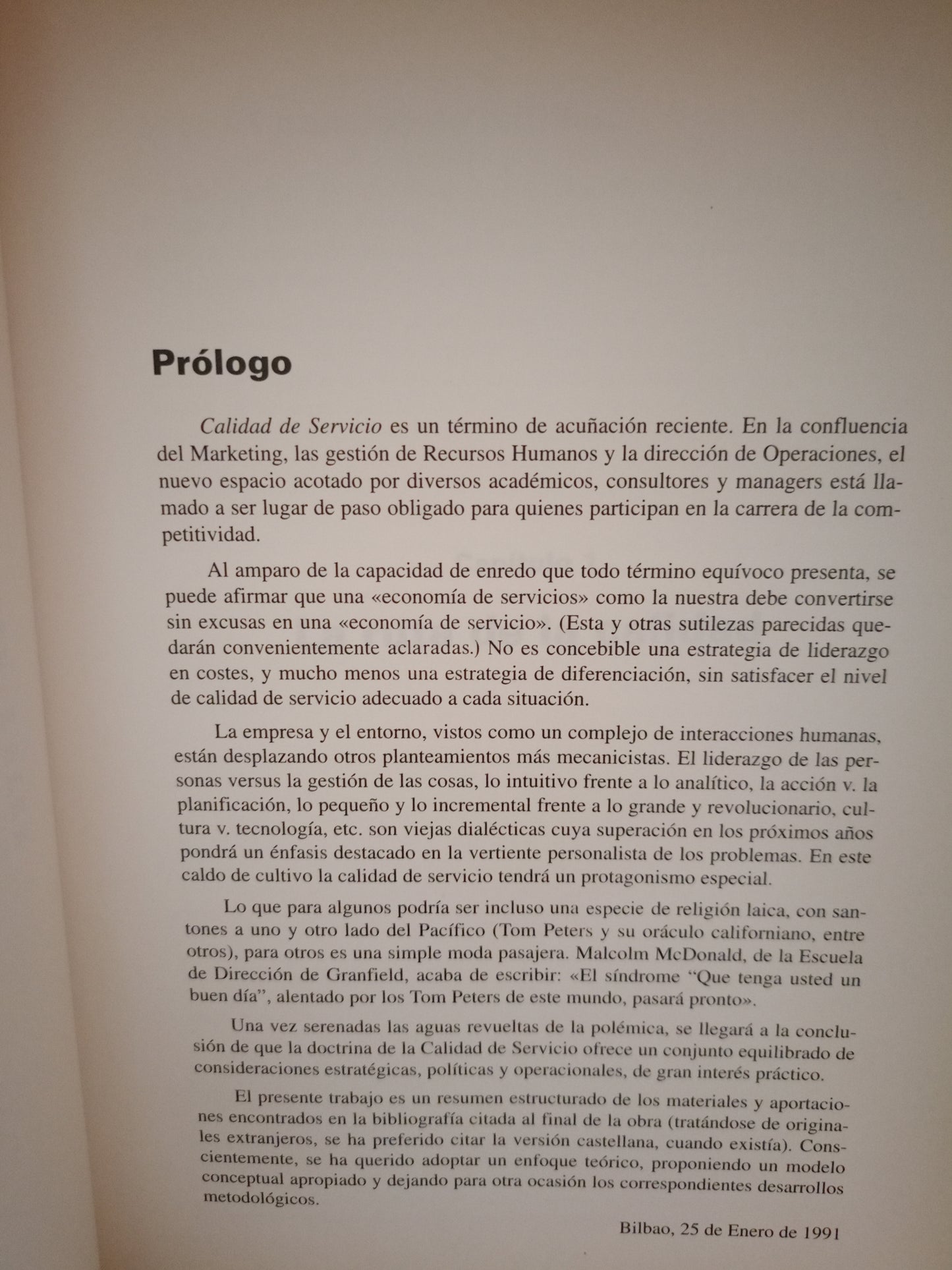 CALIDAD DE SERVICIO DEL MARKETING A LA ESTRATEGIA POR PEDRO LARREA USADO ADMINISTRACIÓN LITERARIO 305