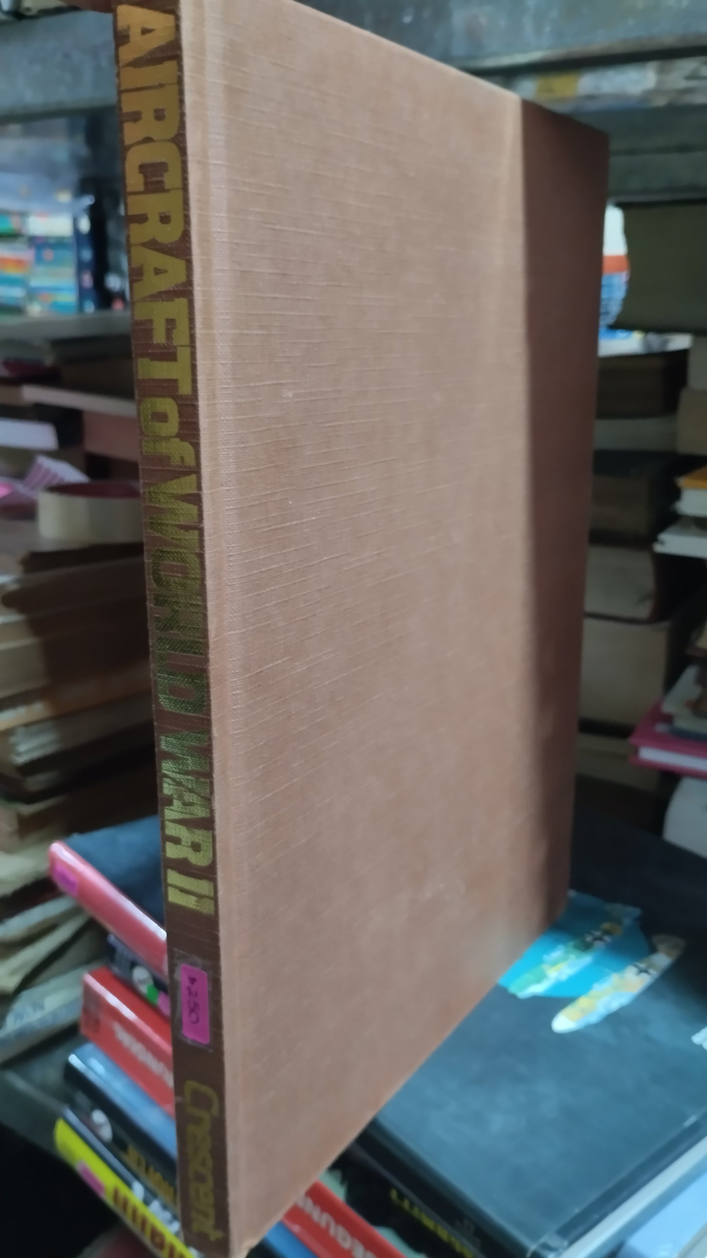 AIRCRAFT OF WORLD WAR II POR FRANCIS K MASON LIBRO  USADO HISTORIA ALDAMA